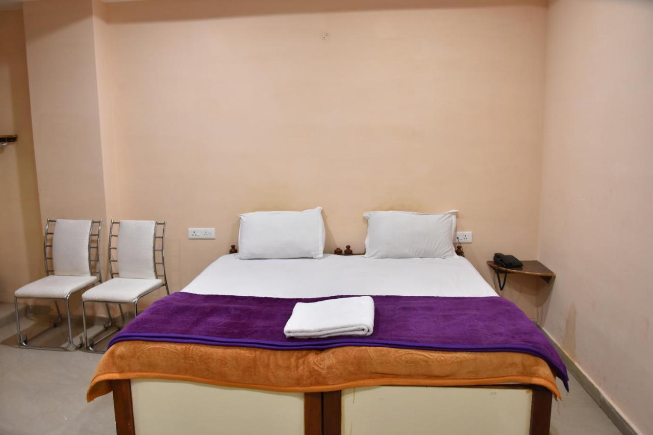 Hotel Sarweshwary Varanasi Luaran gambar