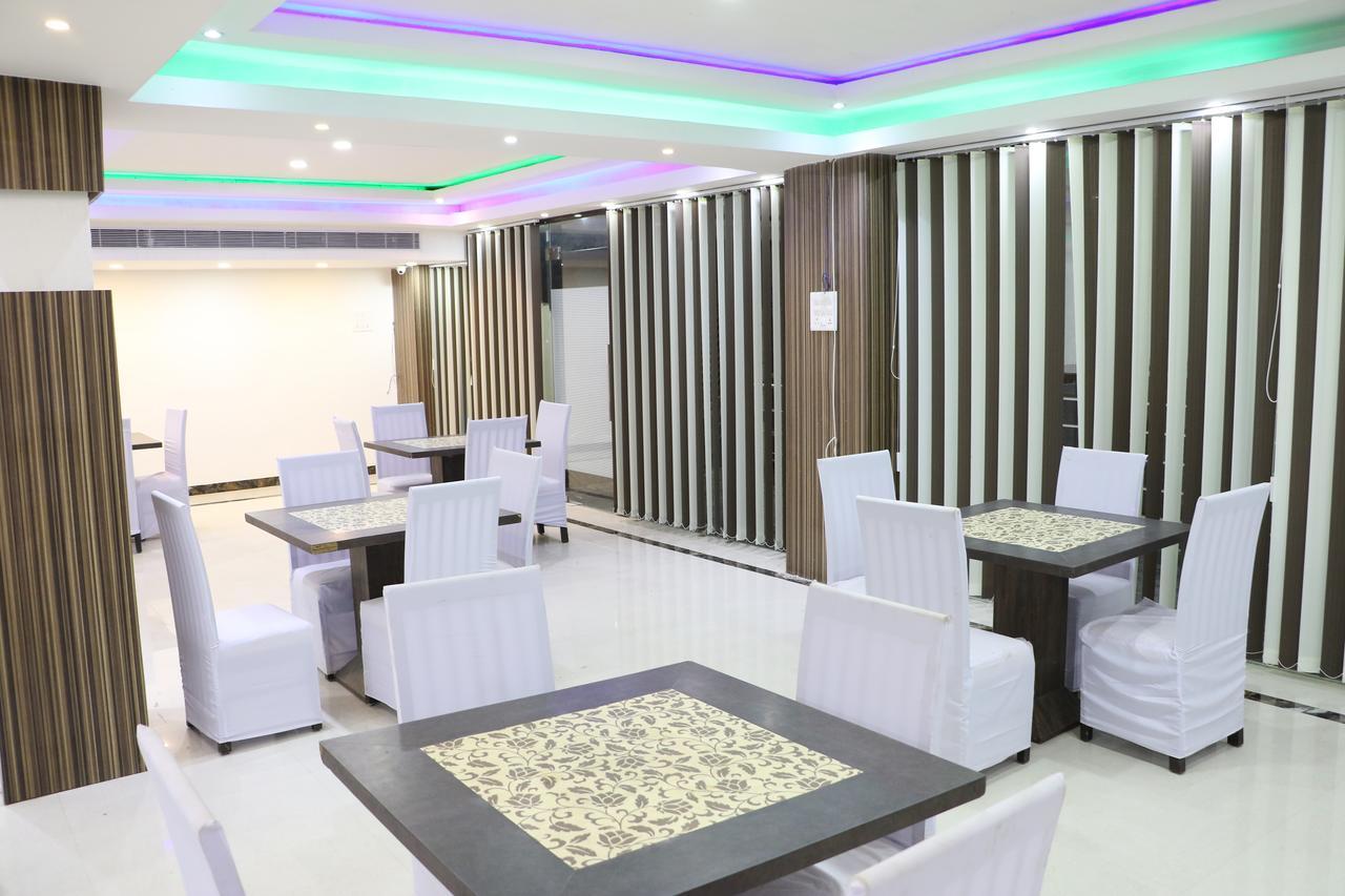 Hotel Sarweshwary Varanasi Luaran gambar