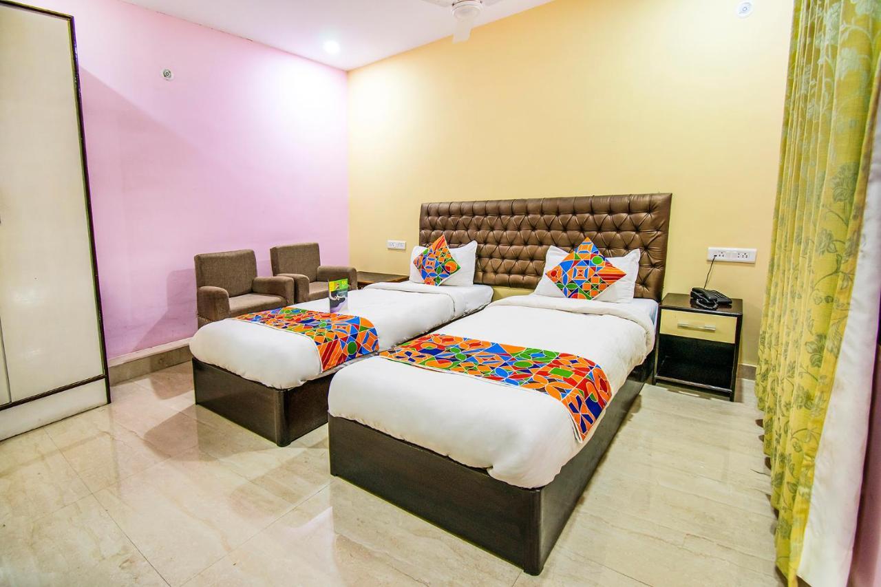 Hotel Sarweshwary Varanasi Luaran gambar