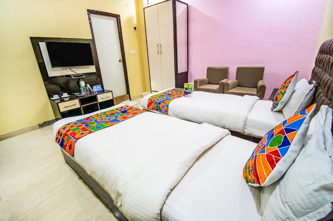 Hotel Sarweshwary Varanasi Luaran gambar