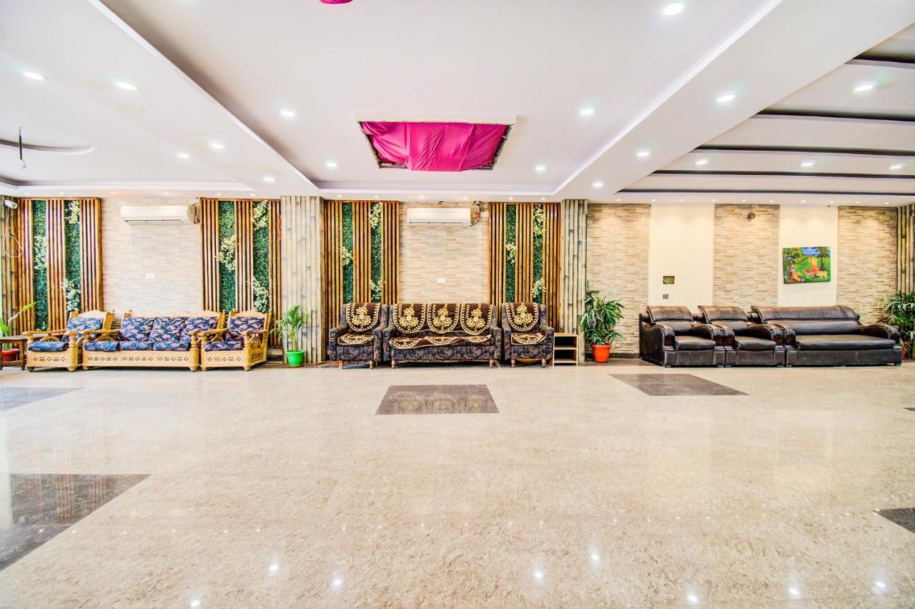 Hotel Sarweshwary Varanasi Luaran gambar
